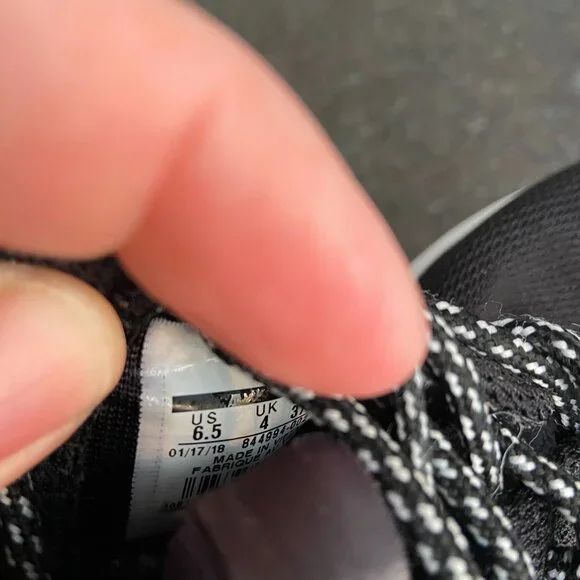 Nike Roshe One - Size 6.5 - Picture 8 of 8